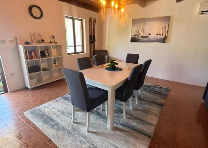 Vila Stiniva House