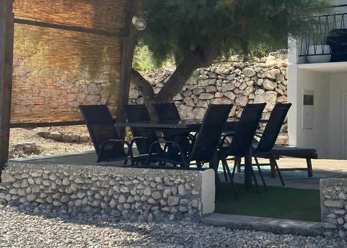 Stiniva House *