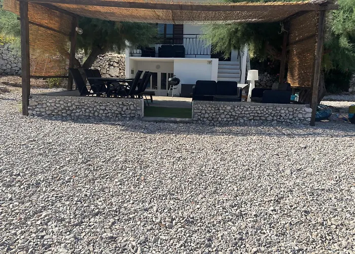 Stiniva House *