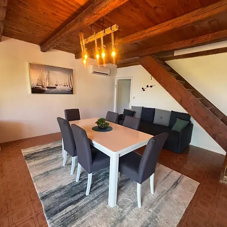 Stiniva House Villa