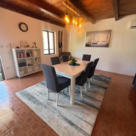 Villa Stiniva House